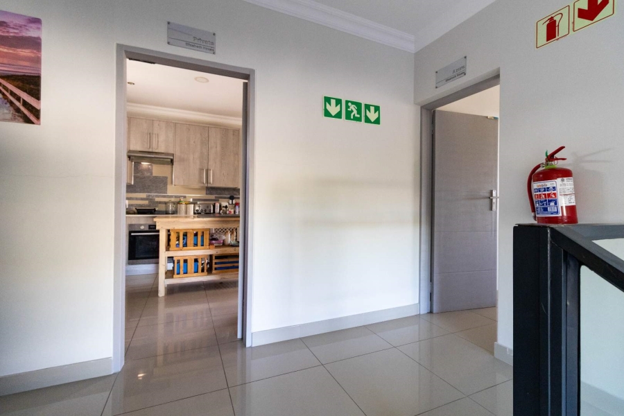 7 Bedroom Property for Sale in Sandbaai Western Cape